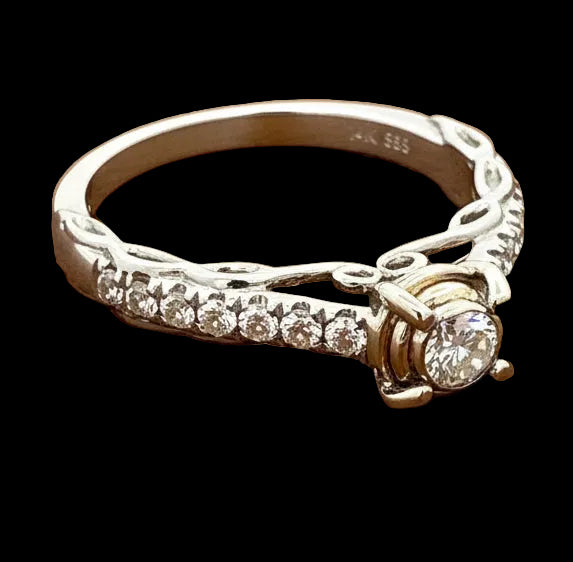 Maya Lianna .55 cttw Diamond Ring 14883
