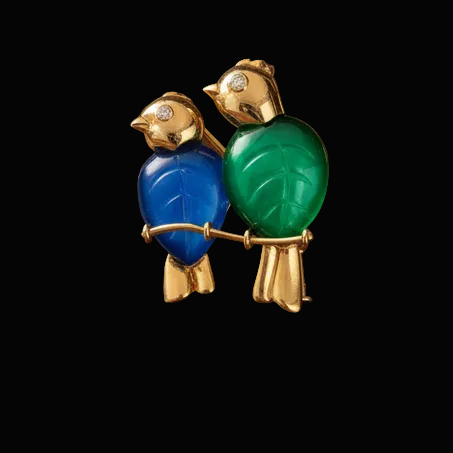 Cartier Paris 1989 Revival Love Birds Diamond and Chalcedony 18K Yellow Gold Pendant/Brooch