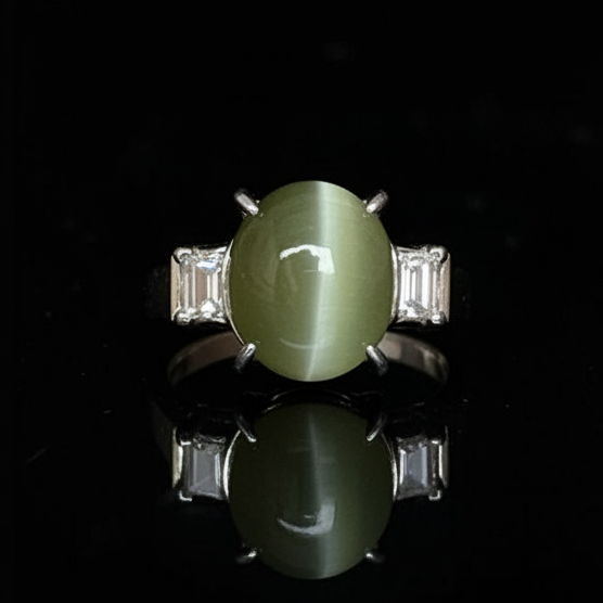 Estate Cats Eye Chrysoberyl & Diamond Platinum Ring