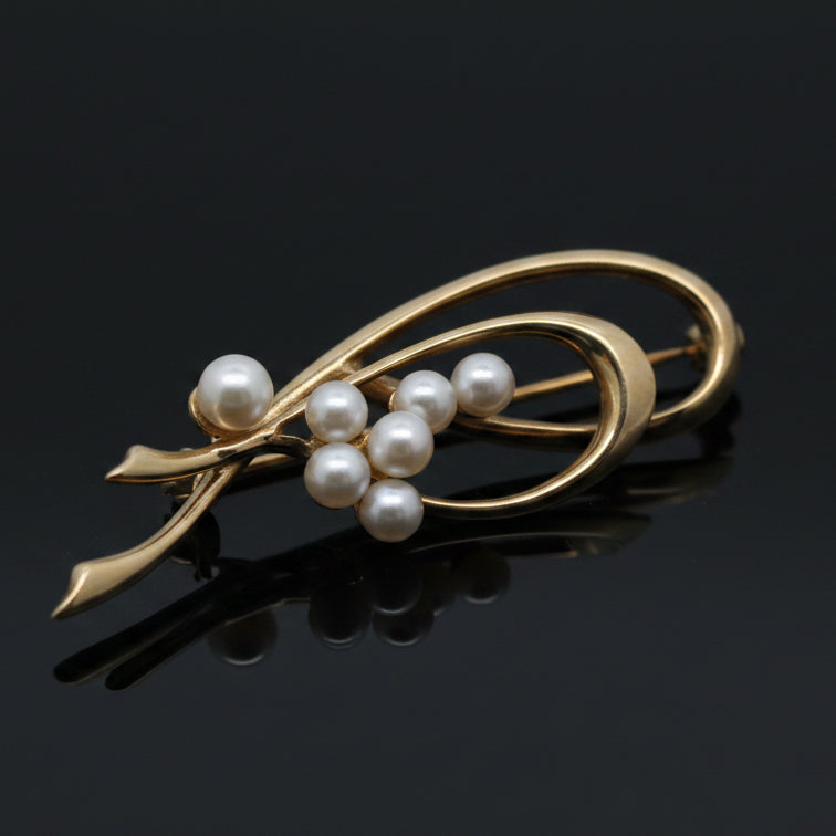 Contemporary Cultured Pearl & 14Kt Yellow Gold Brooch